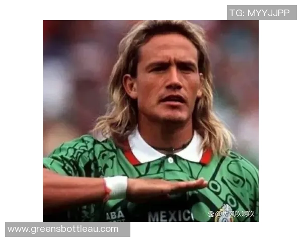 足球历史十大巨星排名盘点 影响力与成就并重的传奇球员榜单